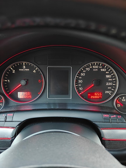 Audi A4 9 of 14