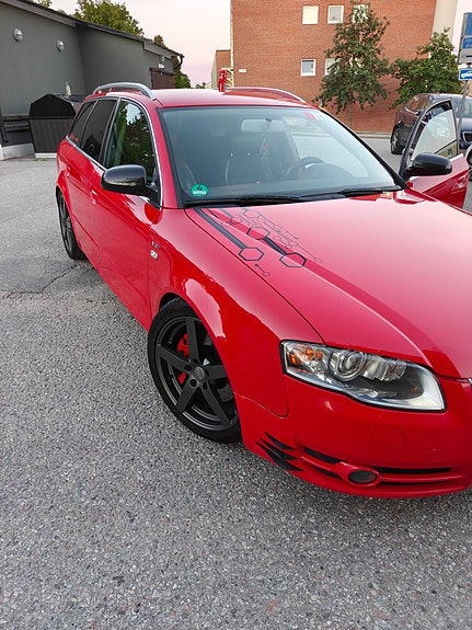 Audi A4 3 of 14