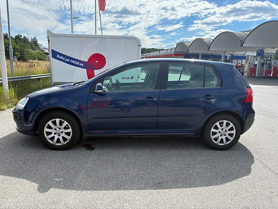 Volkswagen Golf V 2 of 4