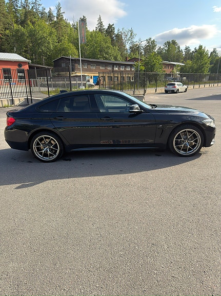 BMW 440i 3 of 5