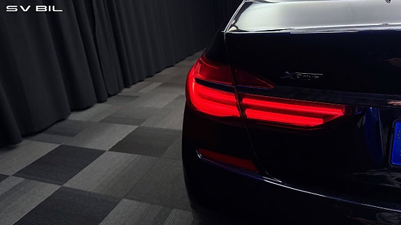 BMW 730 17 of 30