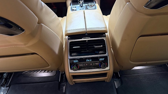 BMW 730 14 of 30