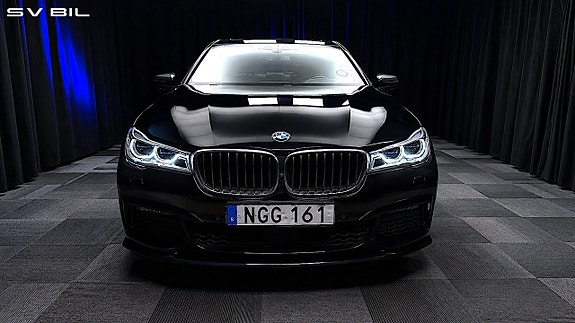 BMW 730 3 of 5