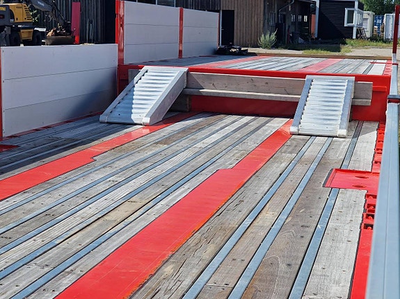 Jumbotrailer Kelberg 3-axlad med lämmar,  Nya bilder 6 of 9