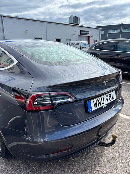 Tesla Model 3 5 of 5