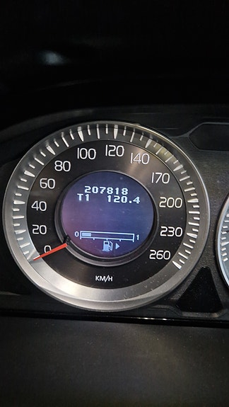 Volvo XC70 4 of 5