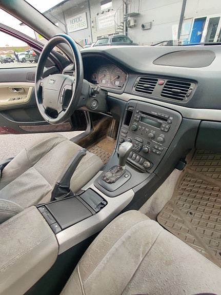 Volvo S80 4 of 5