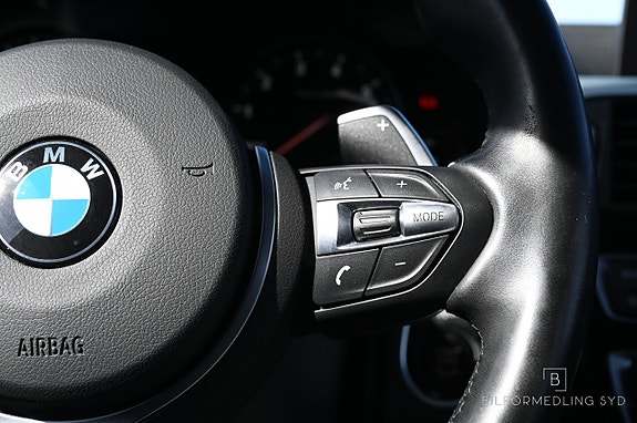 BMW 320i 7 of 20