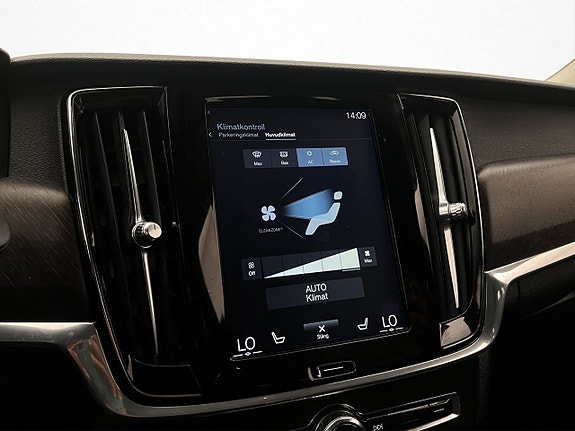 Volvo V90 Cross Country 25 of 30