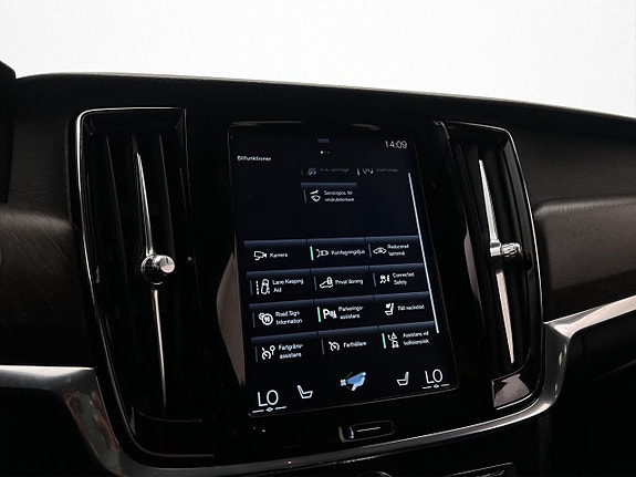Volvo V90 Cross Country 27 of 30