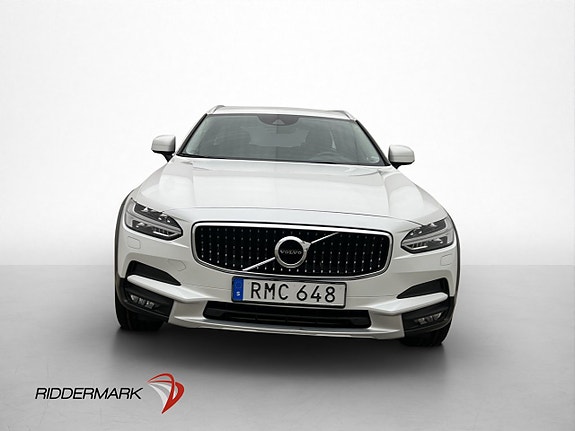 Volvo V90 Cross Country 2 of 30