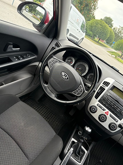 Kia Ceed 7 of 7