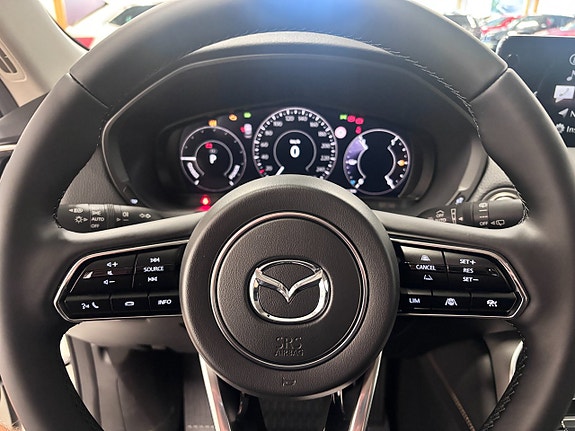 Mazda CX-60 9 of 16