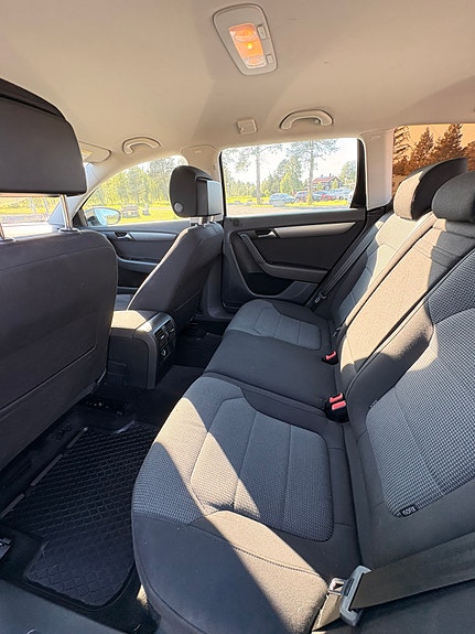 Volkswagen Passat 4 of 5