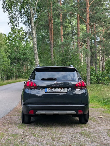 Peugeot 2008 3 of 5