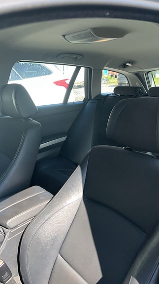 BMW 320i 7 of 11