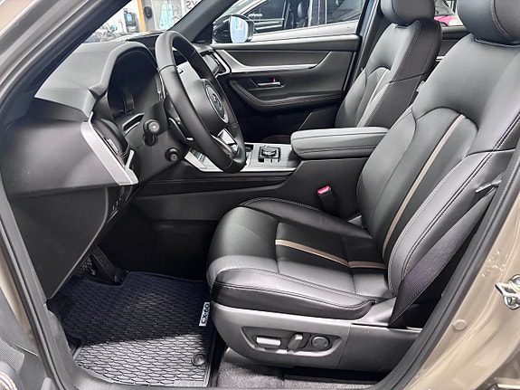 Mazda CX-60 9 of 18