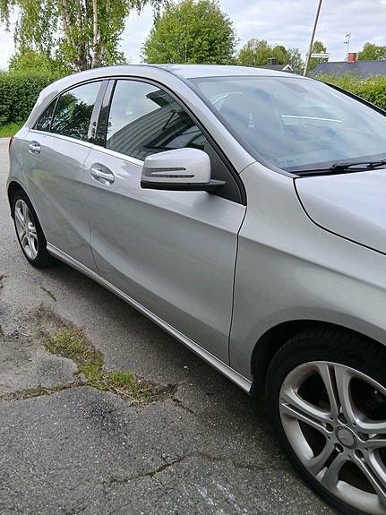 Mercedes-Benz A180 6 of 9