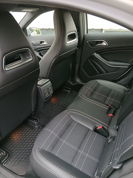 Mercedes-Benz A180 9 of 9