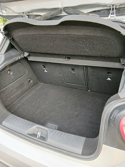 Mercedes-Benz A180 4 of 5