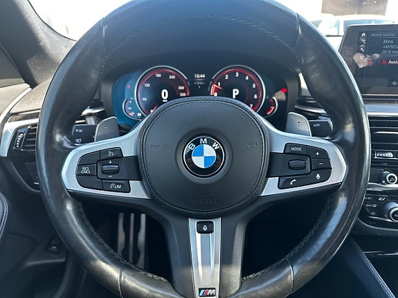 BMW M550i 11 of 22