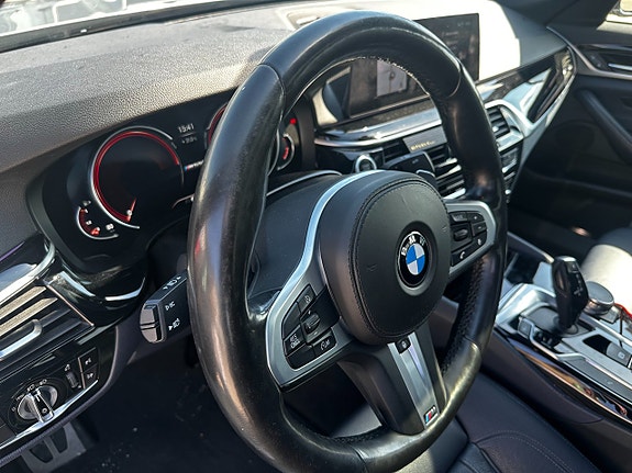 BMW M550i 7 of 22