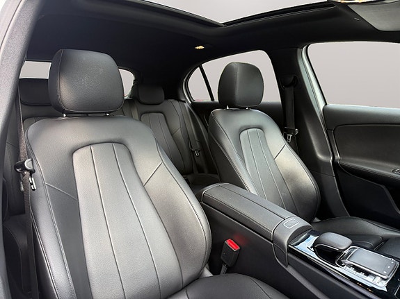 Mercedes-Benz A180 d 13 of 22