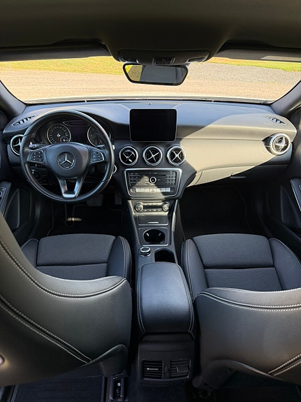 Mercedes-Benz A200 d 4 of 5