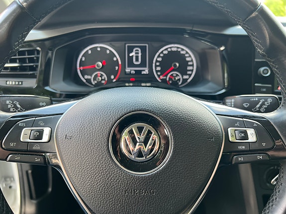 Volkswagen Polo 8 of 13