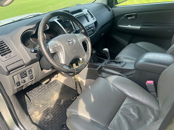 Toyota HiLux 6 of 8