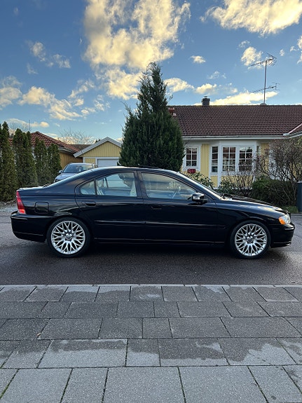Volvo S60 3 of 5