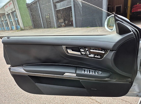 Mercedes-Benz CL63 15 of 18