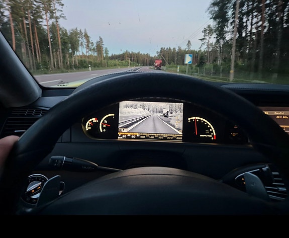 Mercedes-Benz CL63 18 of 18