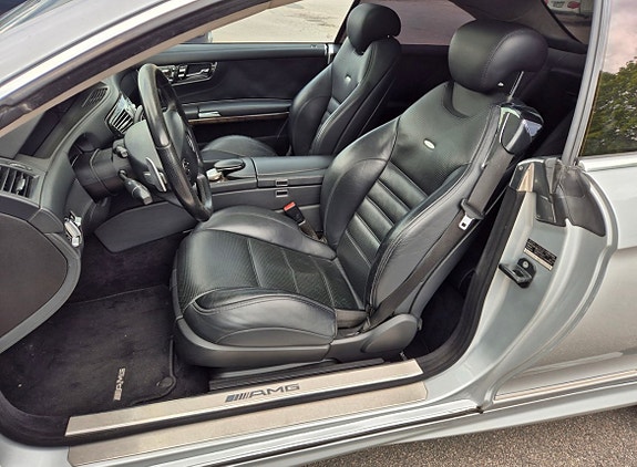 Mercedes-Benz CL63 11 of 18