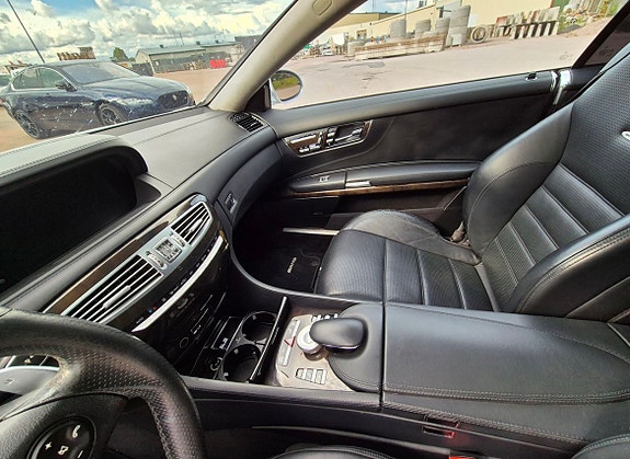 Mercedes-Benz CL63 16 of 18