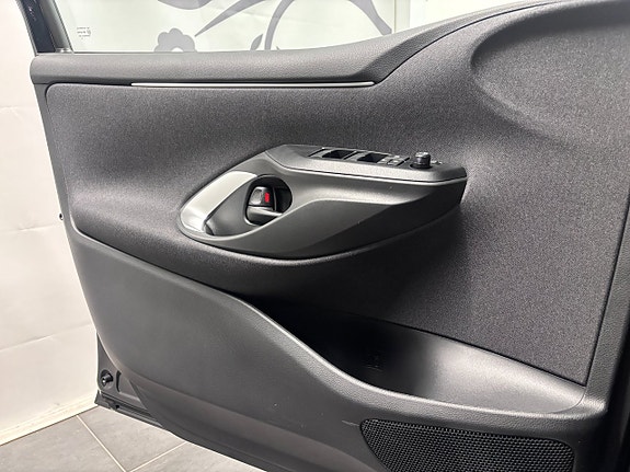 Mazda 2 13 of 15