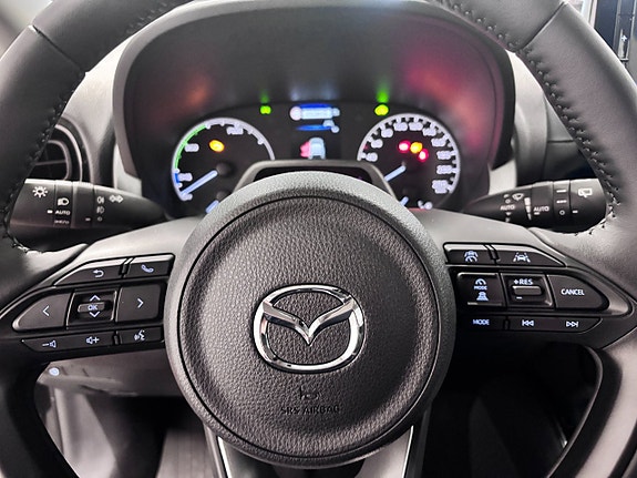 Mazda 2 8 of 15