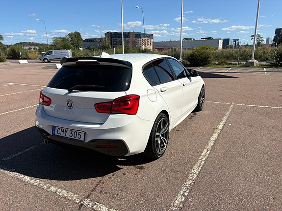 BMW 116d 4 of 6
