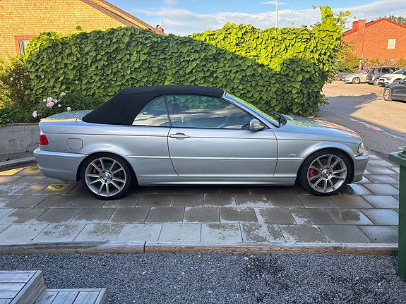 BMW 330Ci 2 of 10