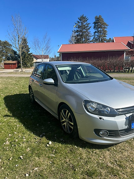 Volkswagen Golf VI 2 of 8