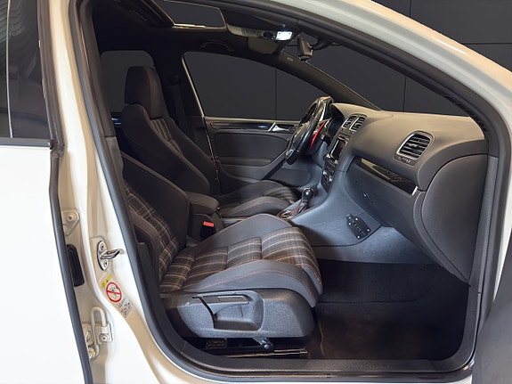 Volkswagen Golf I 11 of 26