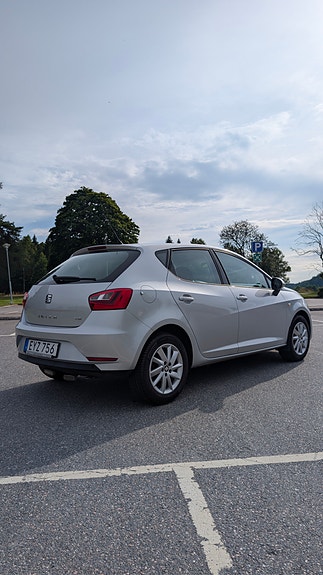 Seat Ibiza 4 of 5