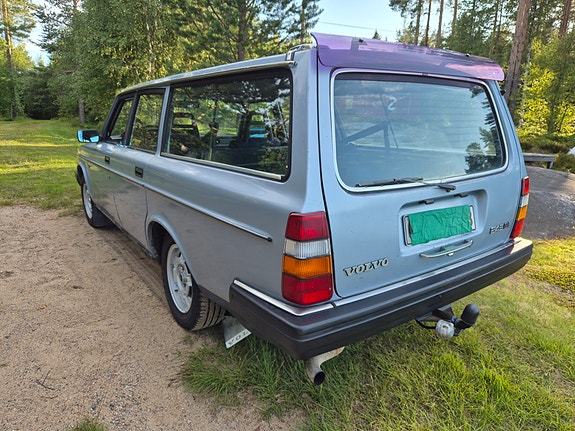 Volvo 245 5 of 5