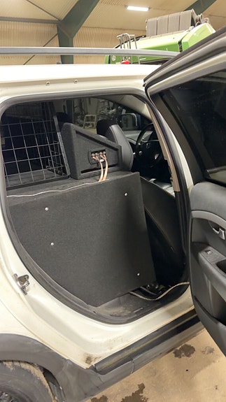 Volvo XC70 6 of 8