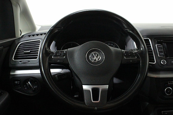 Volkswagen Sharan 3 of 5