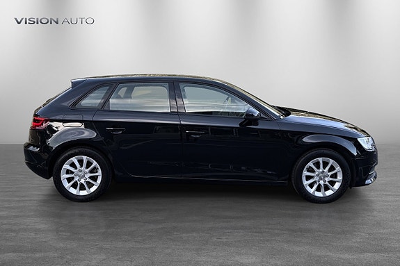 Audi A3 4 of 5