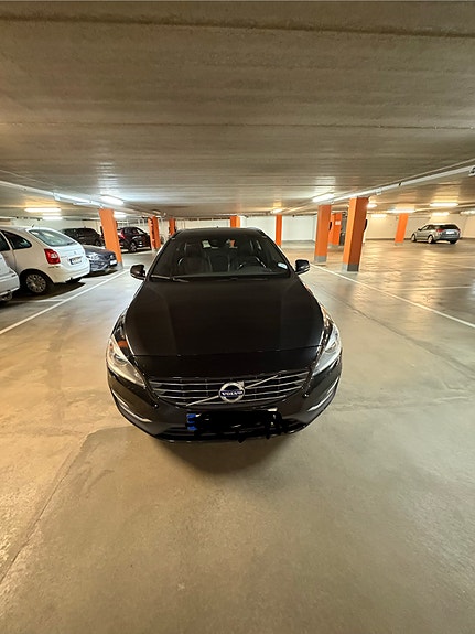 Volvo V60 4 of 5