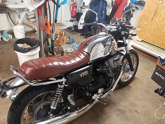 Moto Guzzi V7 III 4 of 4