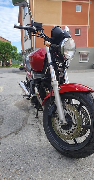 Honda CB750F2 (RC42) 4 of 5