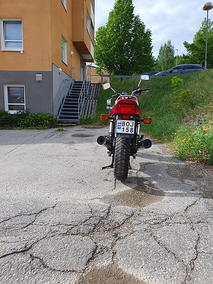 Honda CB750F2 (RC42) 3 of 5